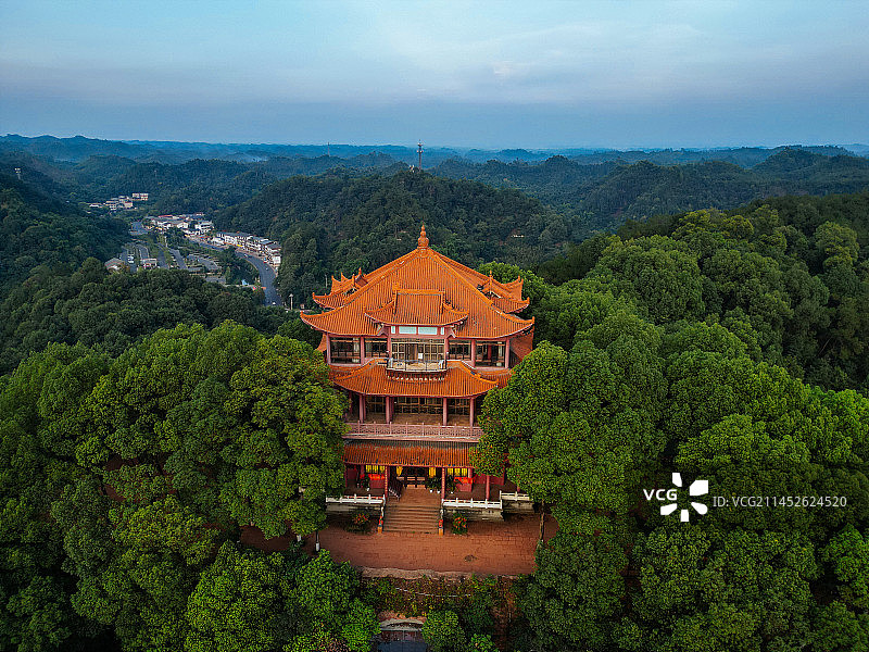 乐山 乐山大佛 灵宝塔 桂华寺  旅游广场 会江门图片素材