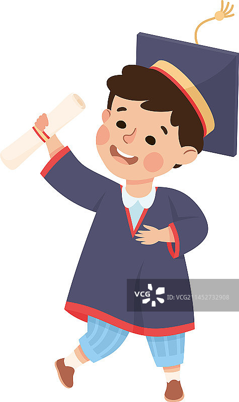 快乐的男孩毕业典礼，身穿蓝色礼服图片素材