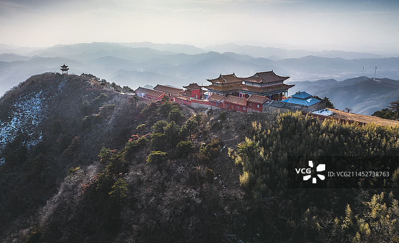山顶寺庙信阳灵山图片素材