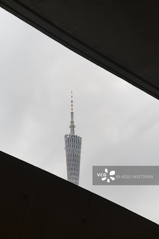 在广州大剧院内拍摄广州塔图片素材