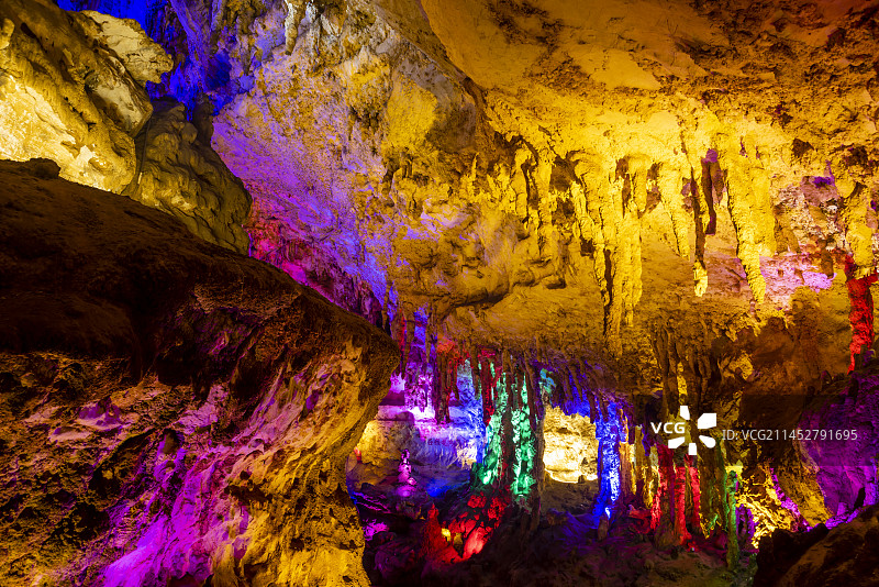 云南昆明  富民撒旦 宝石洞图片素材
