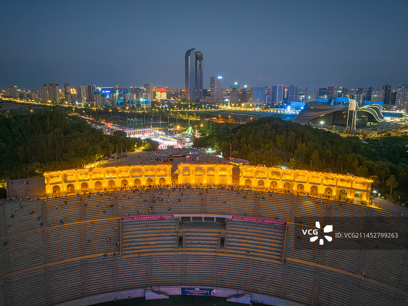 航拍宁夏银川览山公园夜景图片素材