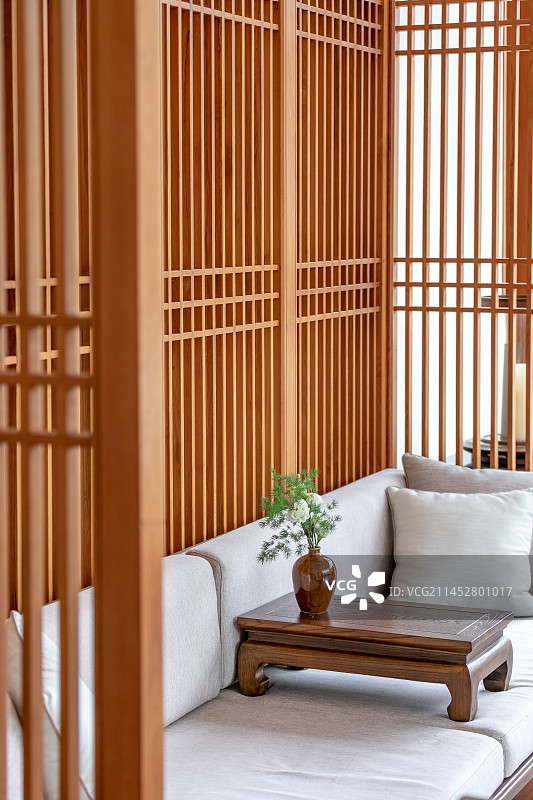 简约中式室内装修特写以及插花图片素材