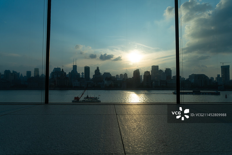 浦东美术馆 镜厅 外滩 黄浦江图片素材