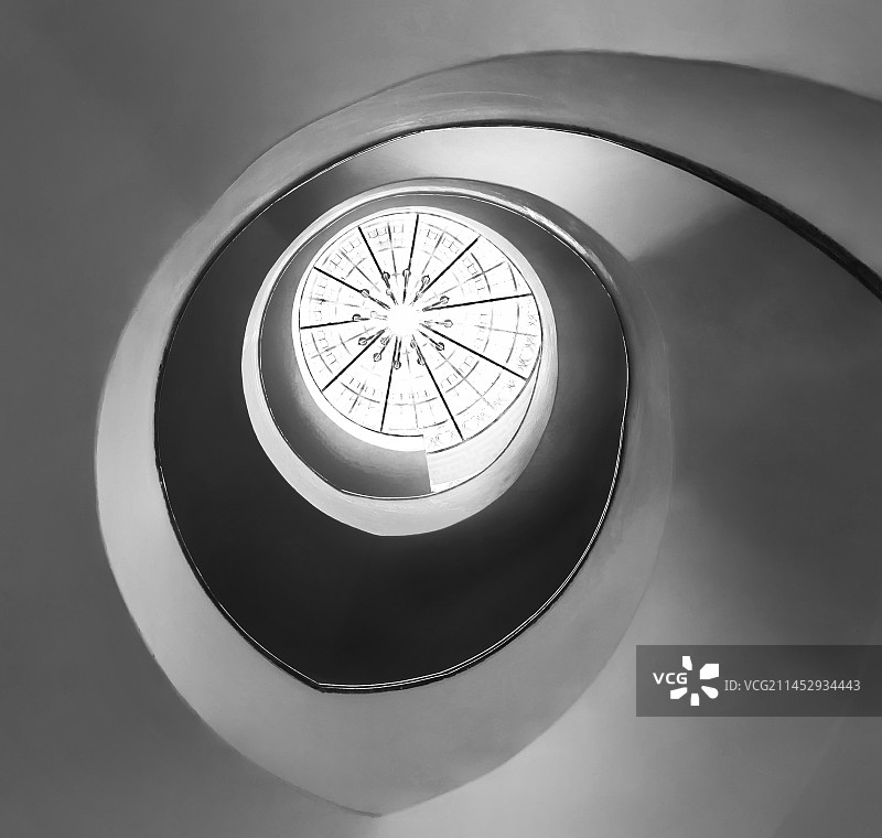 贝轩大公馆旋梯图片素材