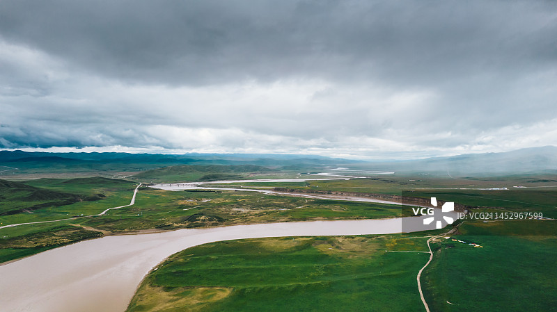 航拍甘南玛曲县天下黄河第一弯图片素材