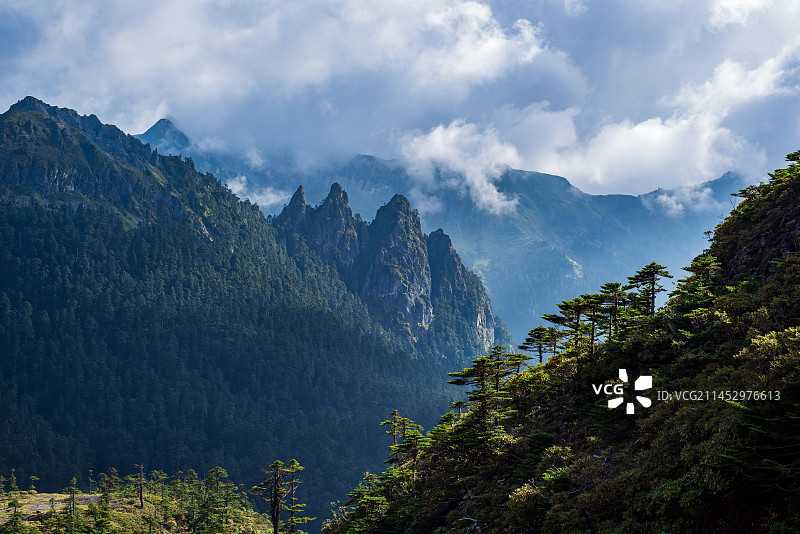 云南迪庆维西南极洛的自然风光图片素材