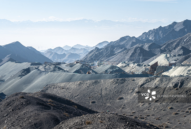 非都市风光 地质公园 黑山 戈壁 沙丘  骆驼 野马图片素材
