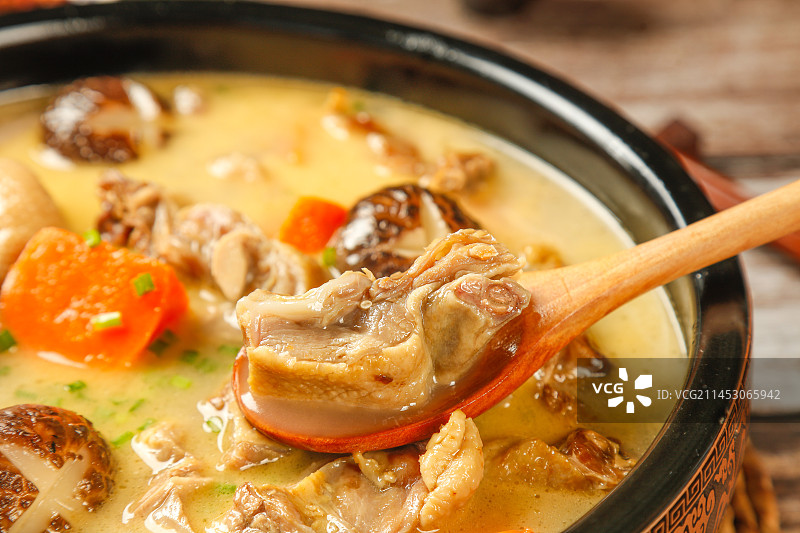 碗里的老鸭汤图片素材