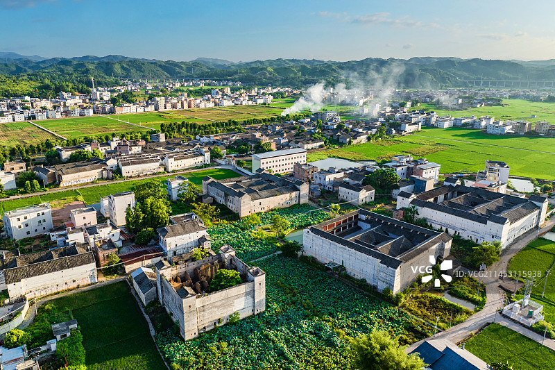 中国传统古村落四角楼建筑群林寨古村图片素材