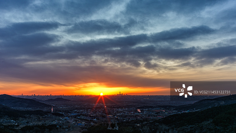 北京香山京城日出图片素材