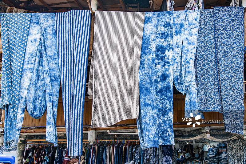 贵州省黔东南苗族侗族自治州黎平县肇兴侗寨蜡染坊图片素材