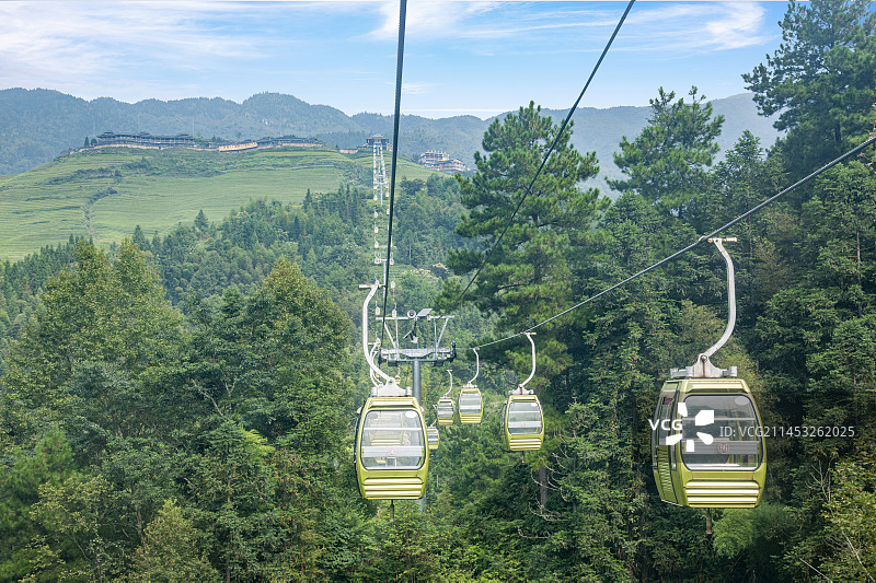 广西桂林市龙胜各族自治县金坑大寨红瑶梯田索道图片素材
