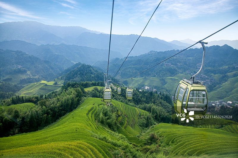 广西桂林市龙胜各族自治县金坑大寨红瑶梯田索道图片素材