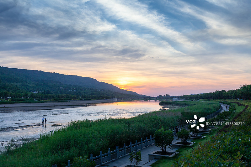 西安灞河落日图片素材
