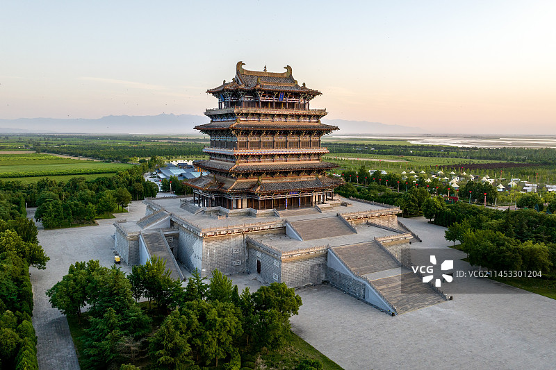 山西永济：鹳雀楼——中国古代四大名楼中最高的一座，达73.9米图片素材