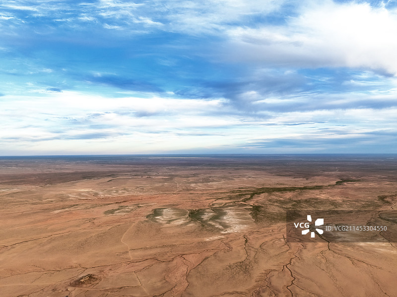 航拍内蒙四子王旗大红山蓝天白云图片素材