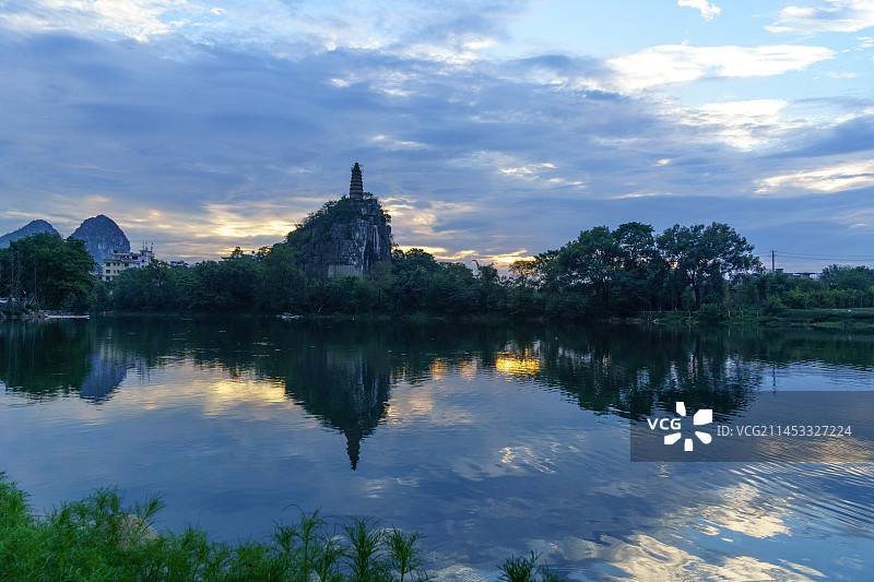 塔山夕照图片素材