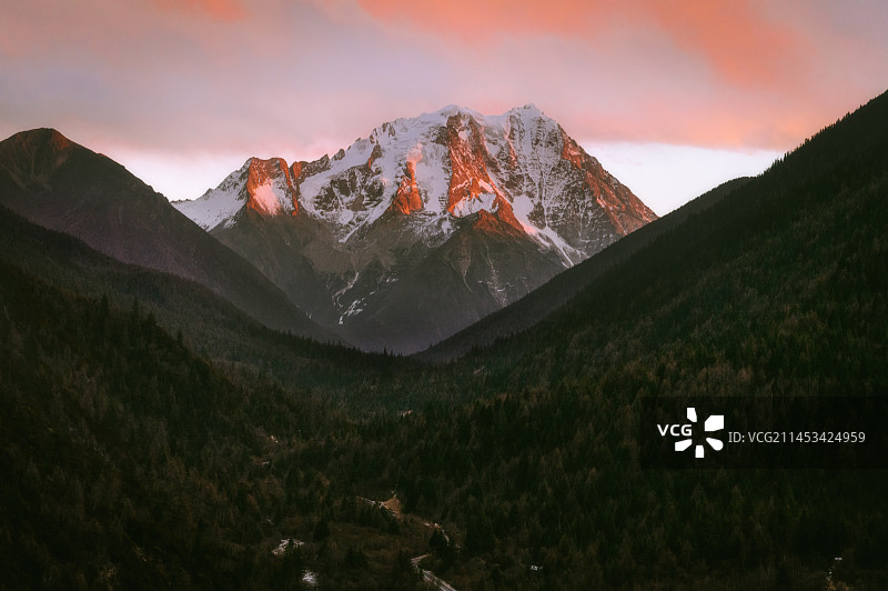 中国四川道孚县雅拉雪山景区素材图图片素材