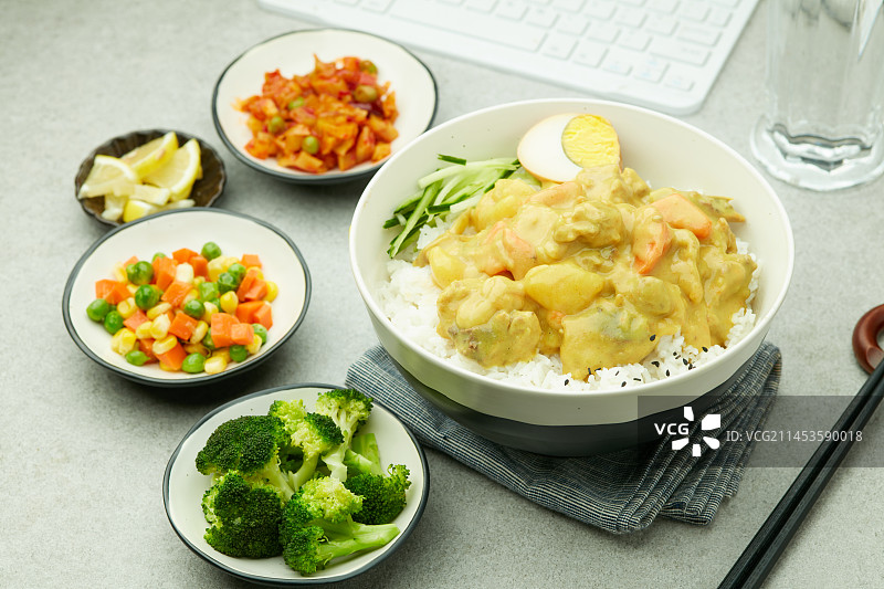 咖喱牛腩饭图片素材