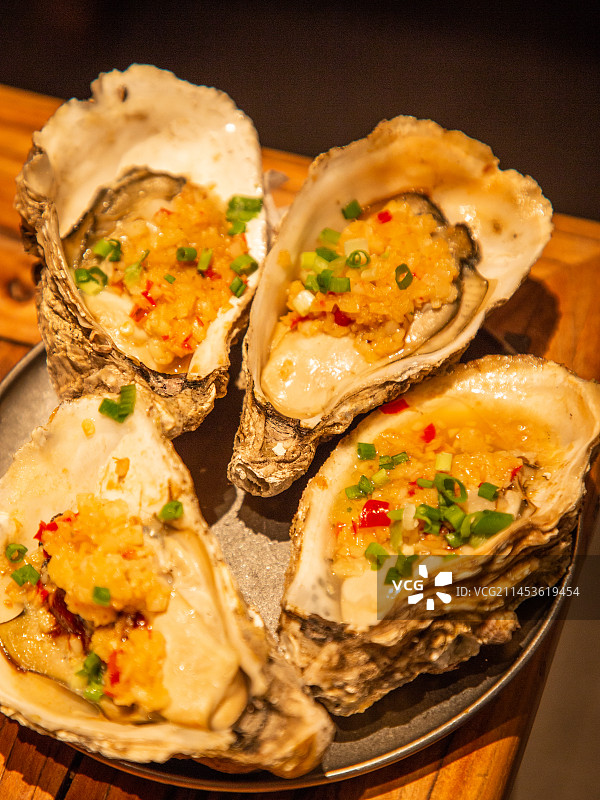 烤生蚝蒜蓉生蚝图片素材