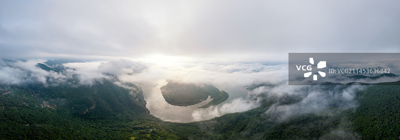 丹东宽甸大牛沟云海日出图片素材
