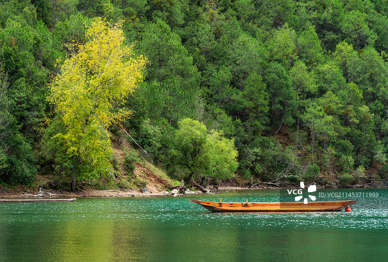 中国泸沽湖景区女神湾码头风光图片素材