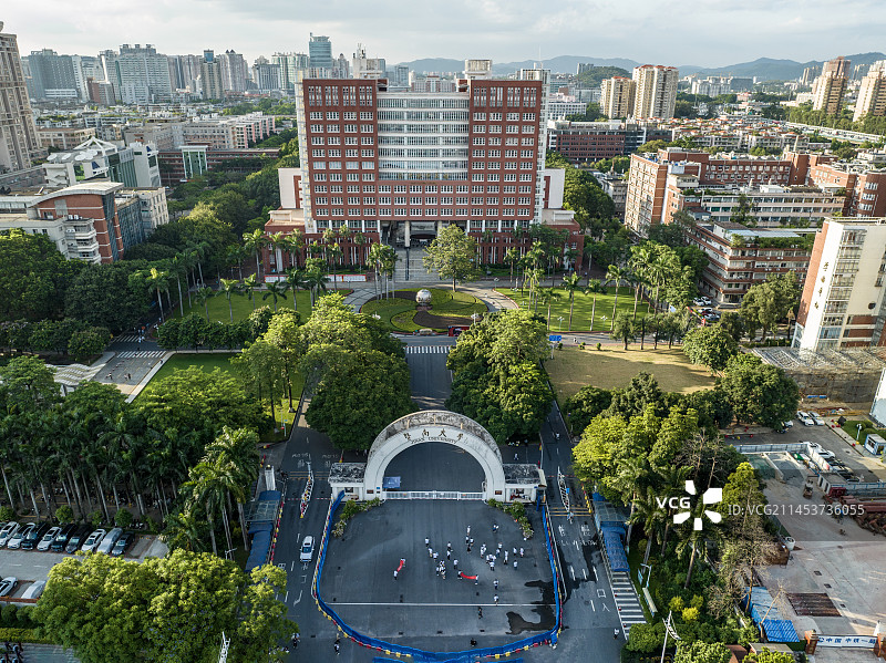 2023.7.8航拍广州暨南大学教学楼图片素材