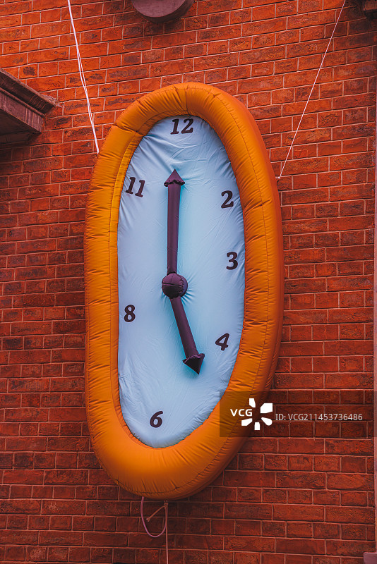 武汉市江岸区咸安坊艺术娃娃和雕塑图片素材