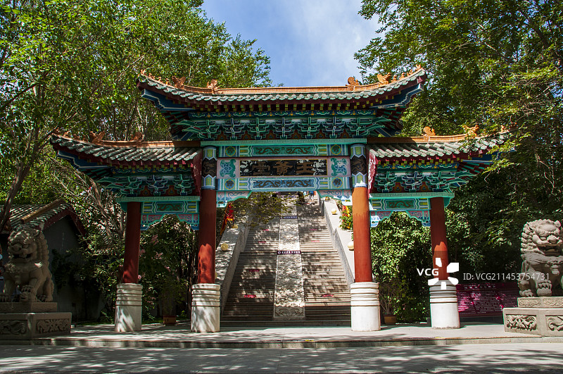 哈密回王府王爷台牌匾门楼图片素材