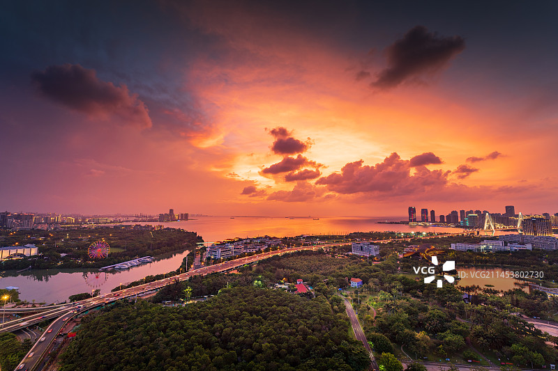 海口/海口湾晚霞火烧云图片素材