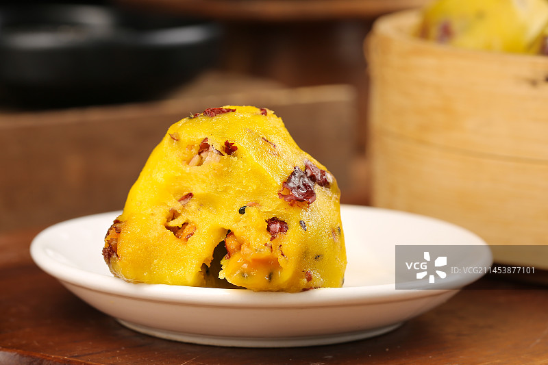 木底上的大黄米窝窝头图片素材