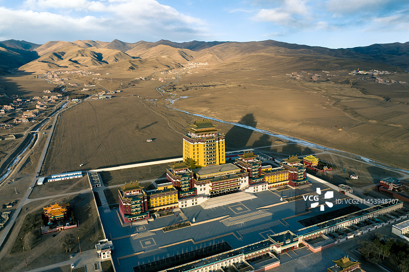 航拍阿坝州各莫寺图片素材