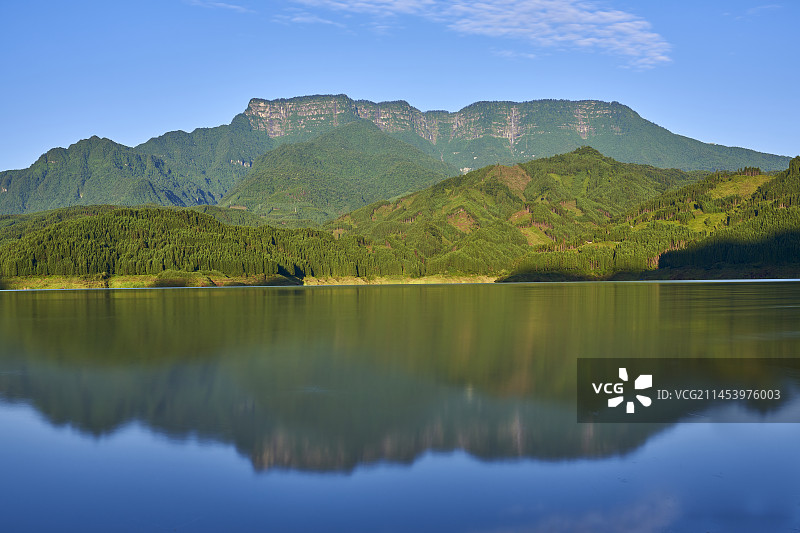 瓦屋山雅女湖日出图片素材