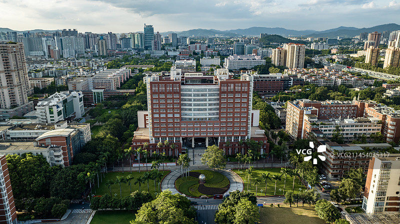 2023.7.8航拍广州暨南大学教学楼。图片素材