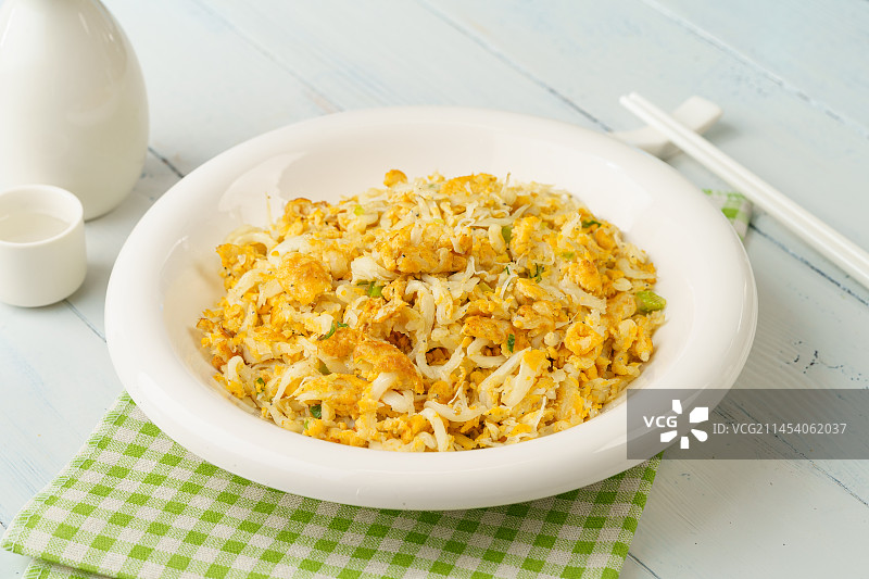 特色中餐小银鱼炒蛋图片素材