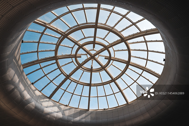 内蒙古自治区锡林郭勒博物馆天窗光影图片素材