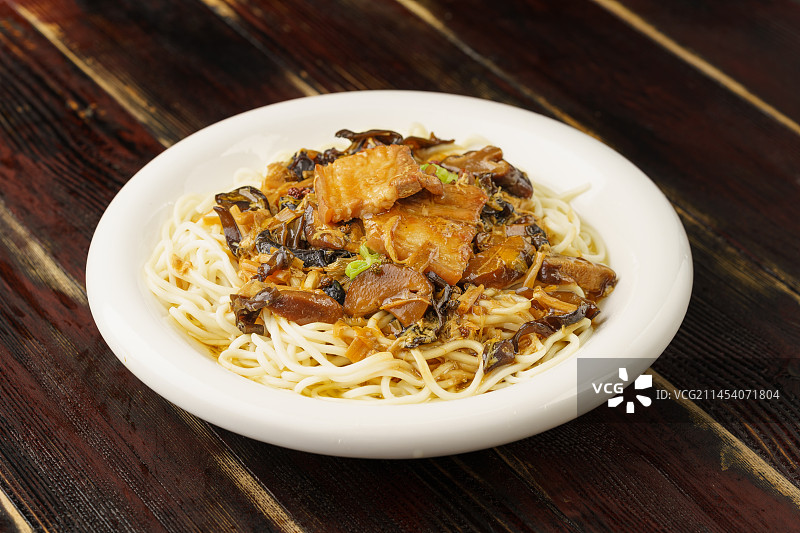 中华传统特色美食家常打卤面图片素材