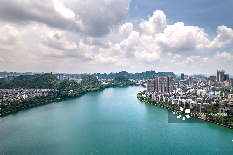 航拍广西柳州城市风光全景图片素材