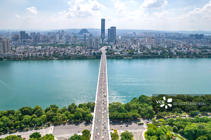航拍广西柳州城市风光全景图片素材