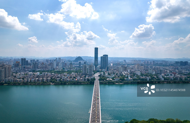 航拍广西柳州城市风光全景图片素材