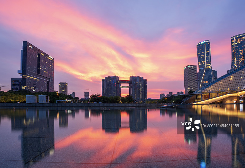 浙江杭州江干城市阳台晚霞图片素材