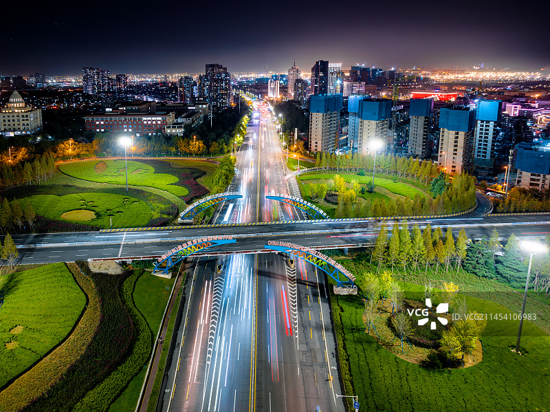 青岛西海岸嘉陵江路立交桥夜景风光图片素材