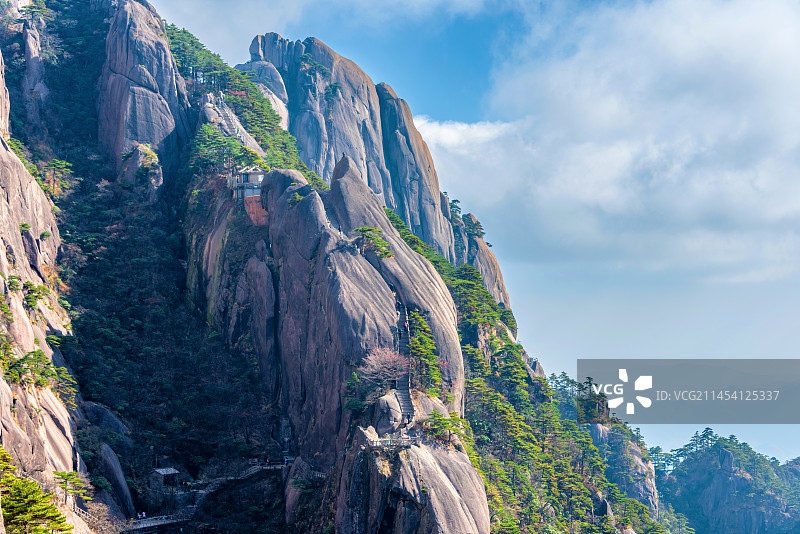 中国安徽黄山百步云梯风光图片素材