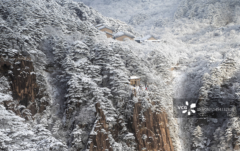 《排云亭赏雪》图片素材