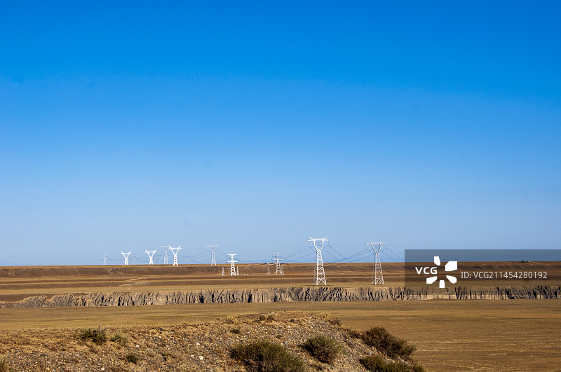 新疆克拉玛依独子山电网风景图图片素材