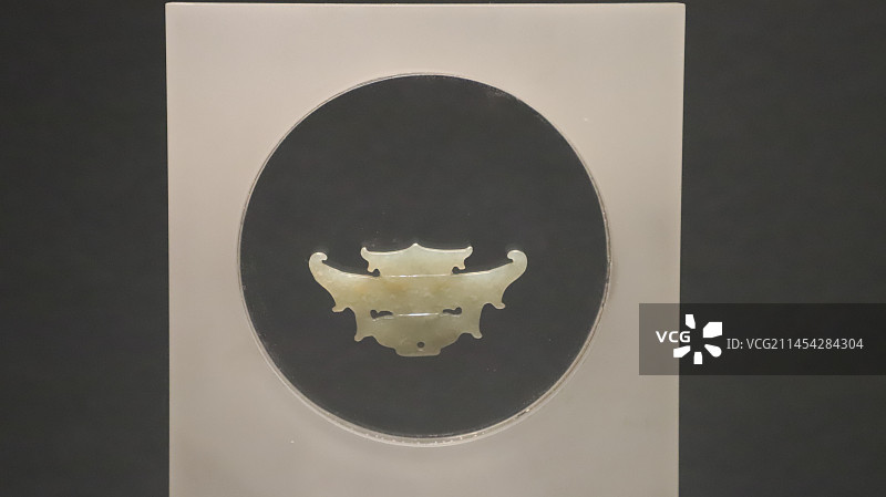 山西博物院龙山文化时期玉面神图片素材