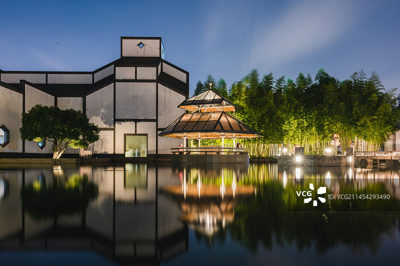 苏州博物馆建筑夜景图片素材