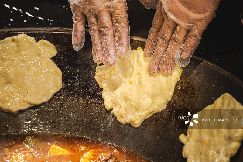 国产美食农家菜儿时的味道柴火鸡 地锅鸡 铁锅炖图片素材