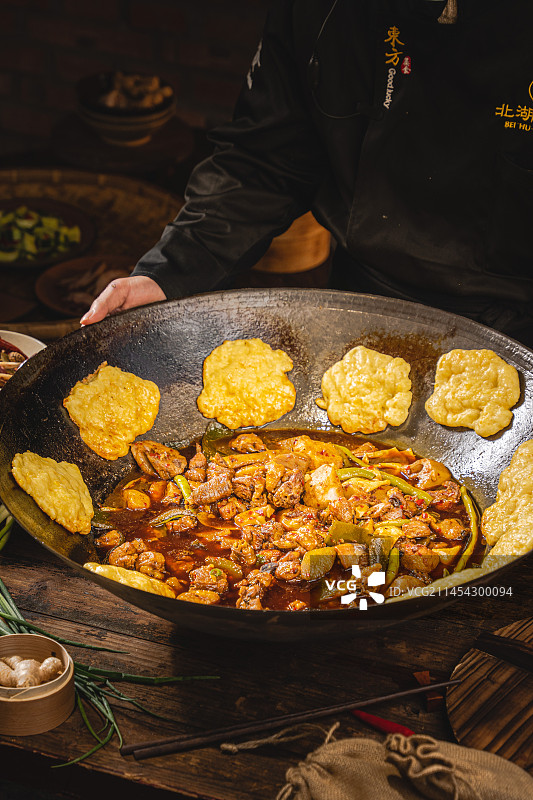 国产美食农家菜儿时的味道柴火鸡 地锅鸡 铁锅炖图片素材